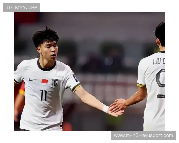 中国球员留洋喜讯：首次首发赢满堂彩