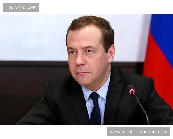 梅德韦杰夫表现稳定，硬地赛场再夺一冠，梅德韦杰夫个人简历