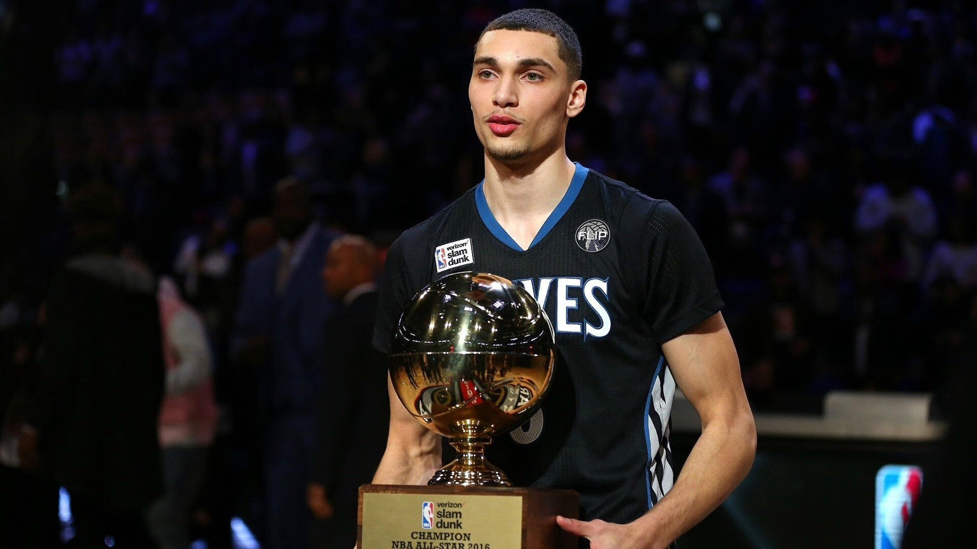 奥预赛中国队爆冷 球迷建议加强战术演练